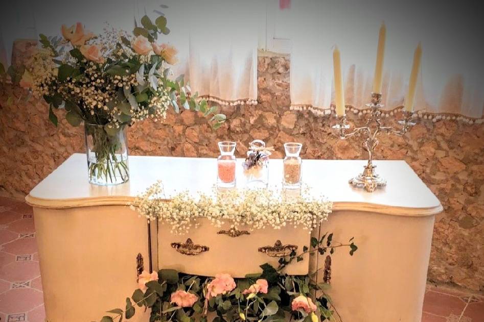 Mesa de maestro ceremonia