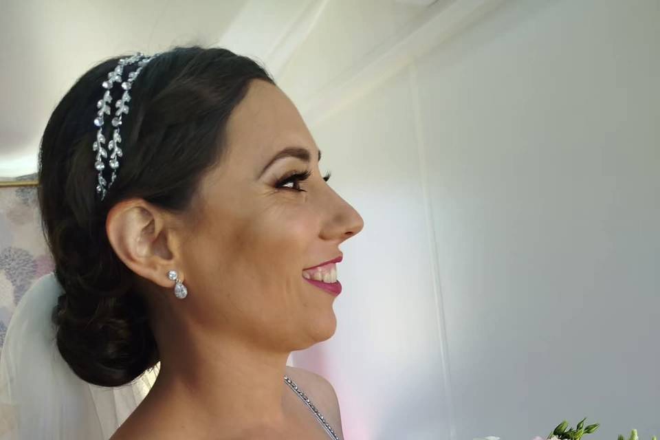 Peluquería y Maquillaje Zoraima