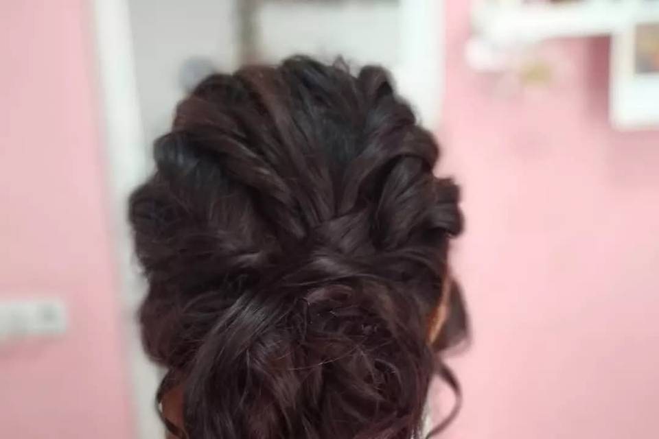 Peluquería y Maquillaje Zoraima
