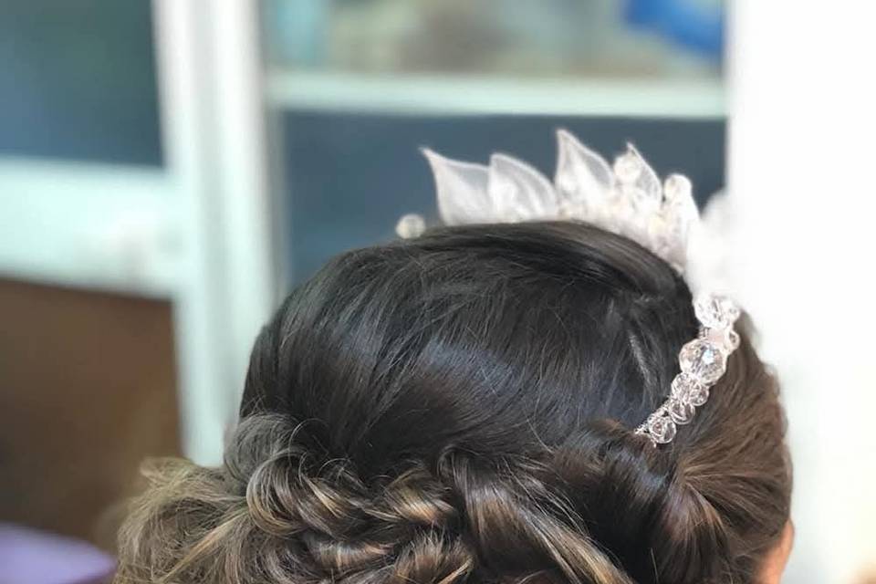 Peluquería y Maquillaje Zoraima