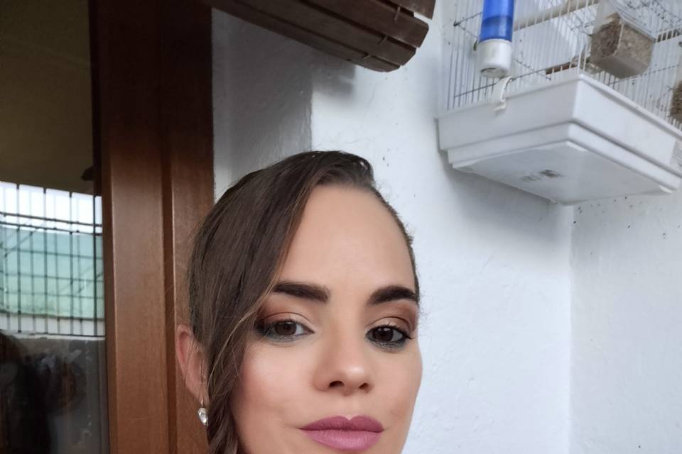 Peluquería y Maquillaje Zoraima