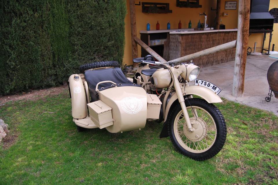 Vespa 160 cc. Sidecar