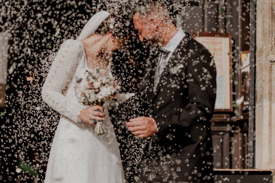 Salida de los novios