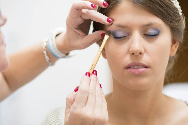 Proceso del maquillaje de novia