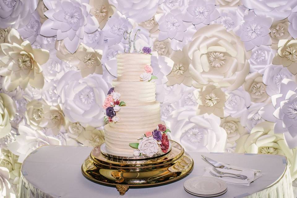 Mural de flores mesa torta