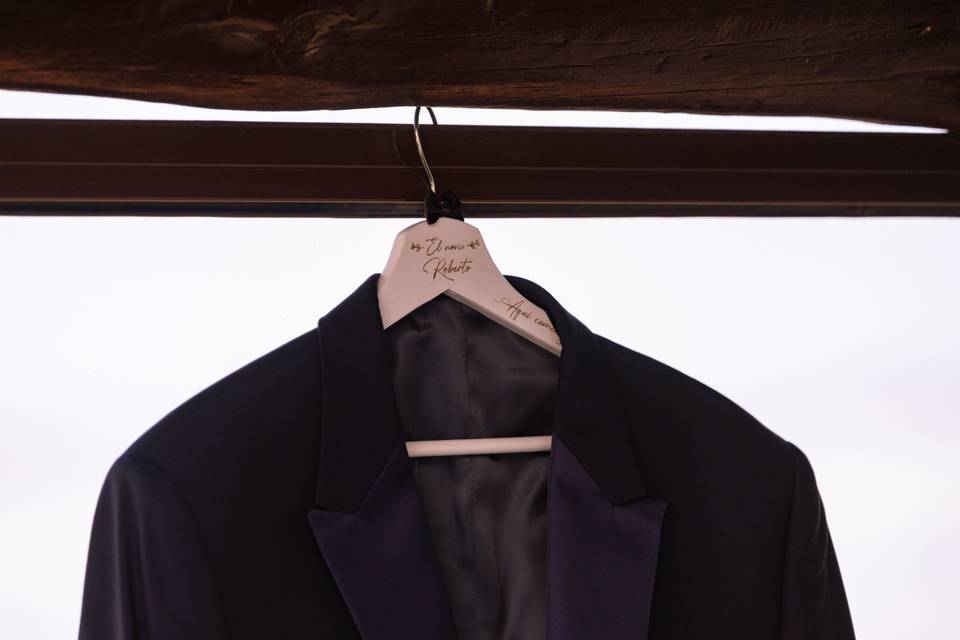 Percha traje