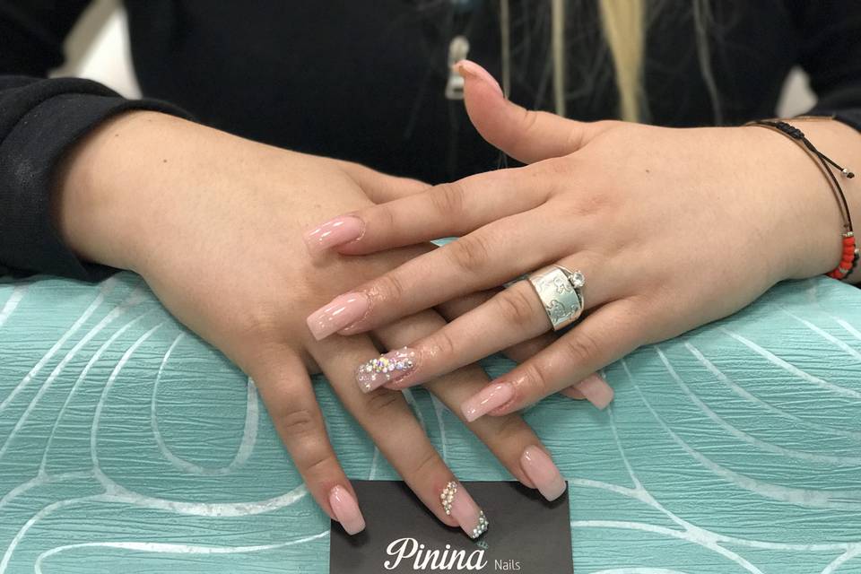 Pinina Nails