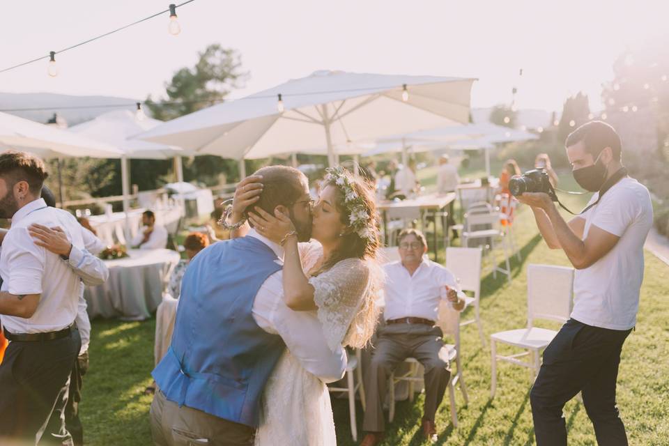 Beso de novios