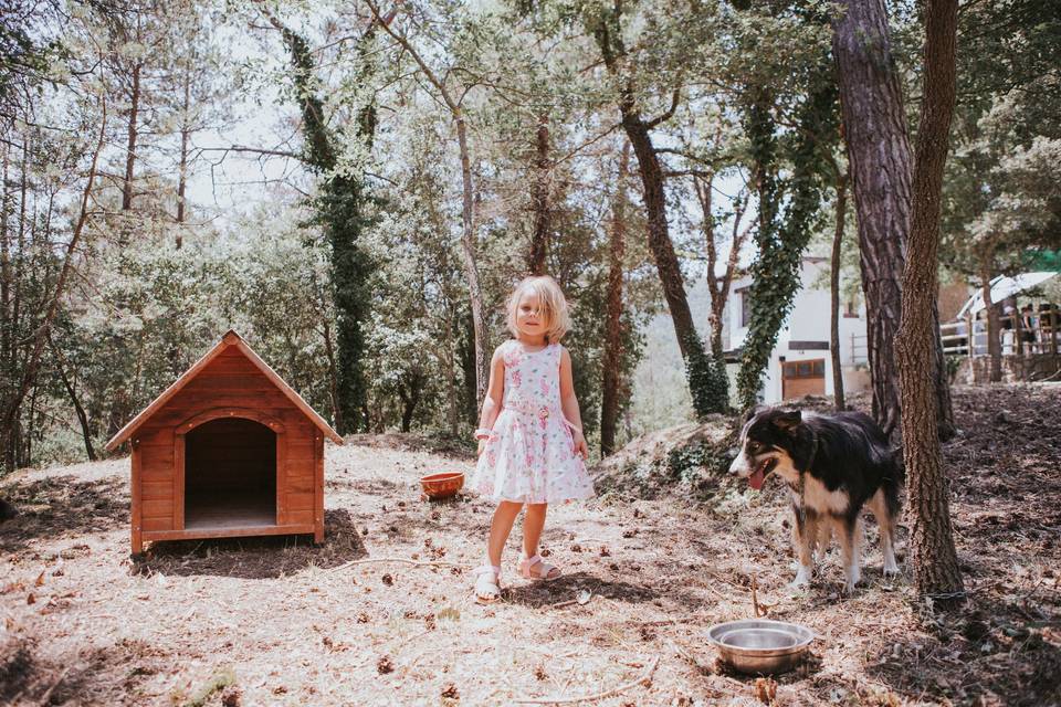 Niña jugando