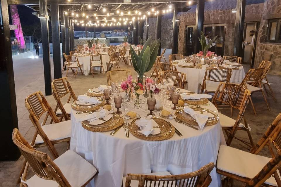 Boda en T. Habana de noche