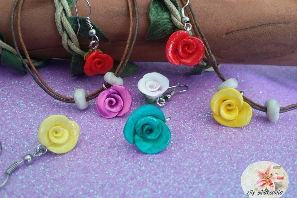 Collar y pendientes flores