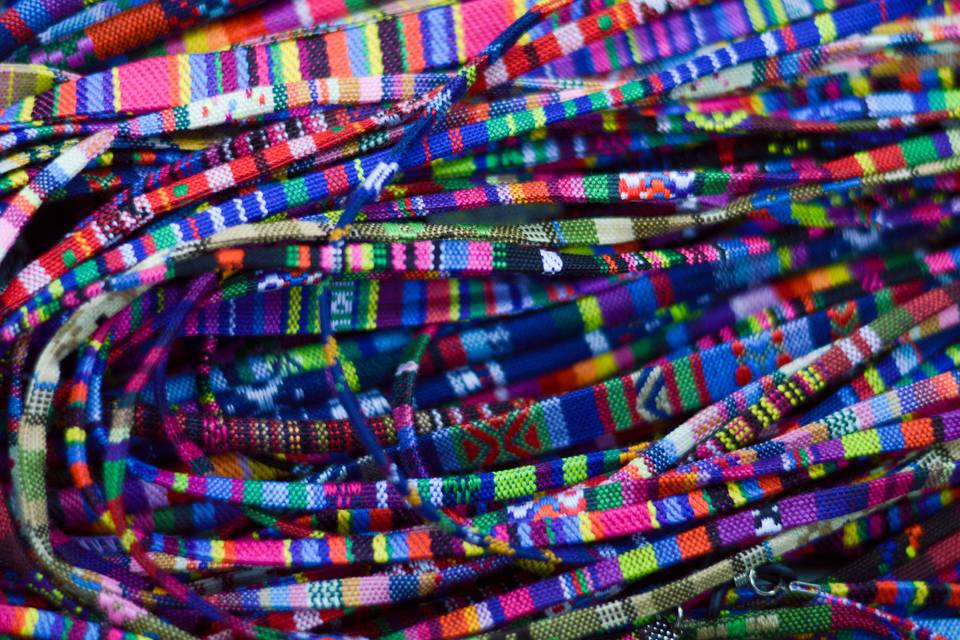 Variedad de cordones étnicos