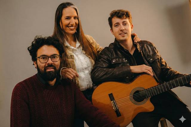 FORMATO TRIO (🎤, 🥁, 🎸)