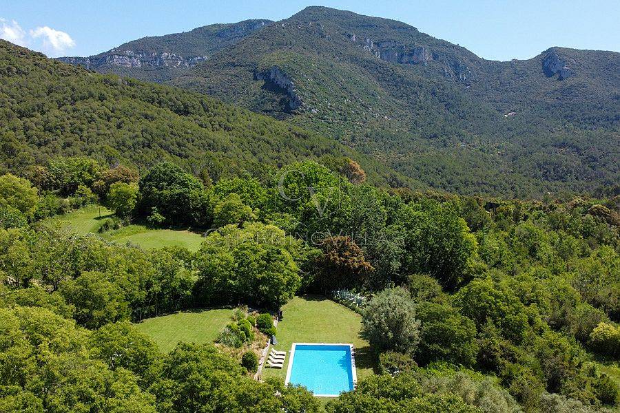 Vista arerea piscina