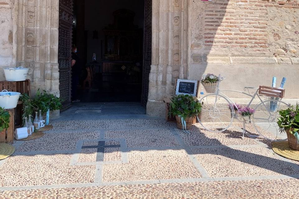 Decoración de la puerta de iglesia