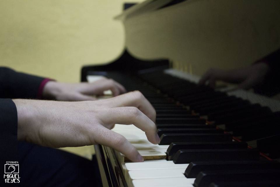 Tocando el piano