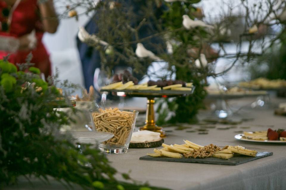 Mesa de quesos ambientada