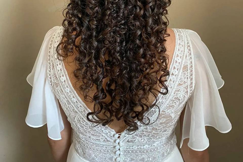 Novia Curly