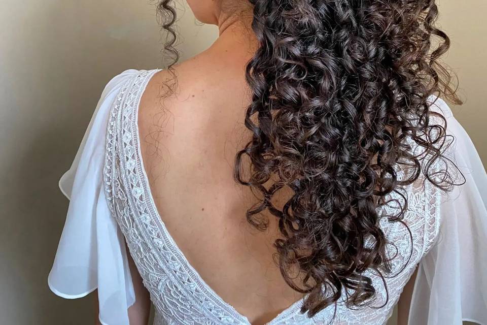 Novia Curly