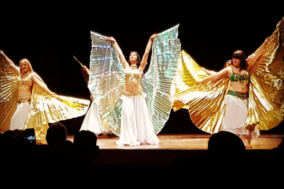 Carmen Amal Danza Oriental