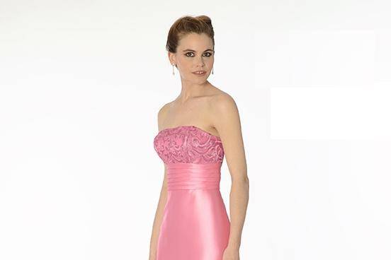 Vestido color rosa chicle