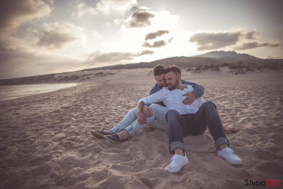 Los novios en la playa