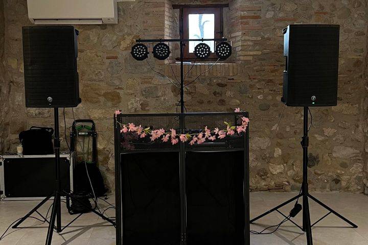 Equipo de fiesta +dj