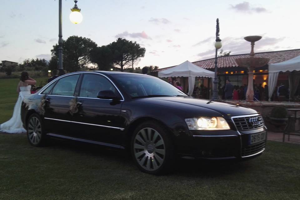 Felix - Audi A8 negro