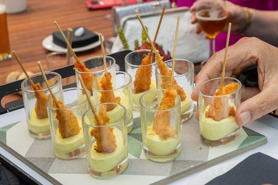 Surtido aperitivos bandeja