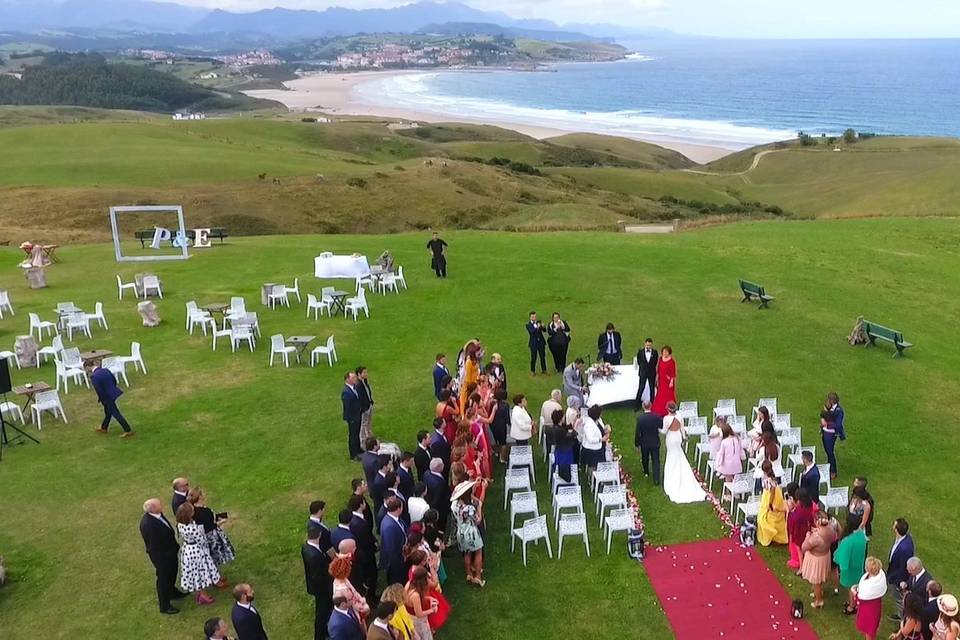 Ceremonia en la costa