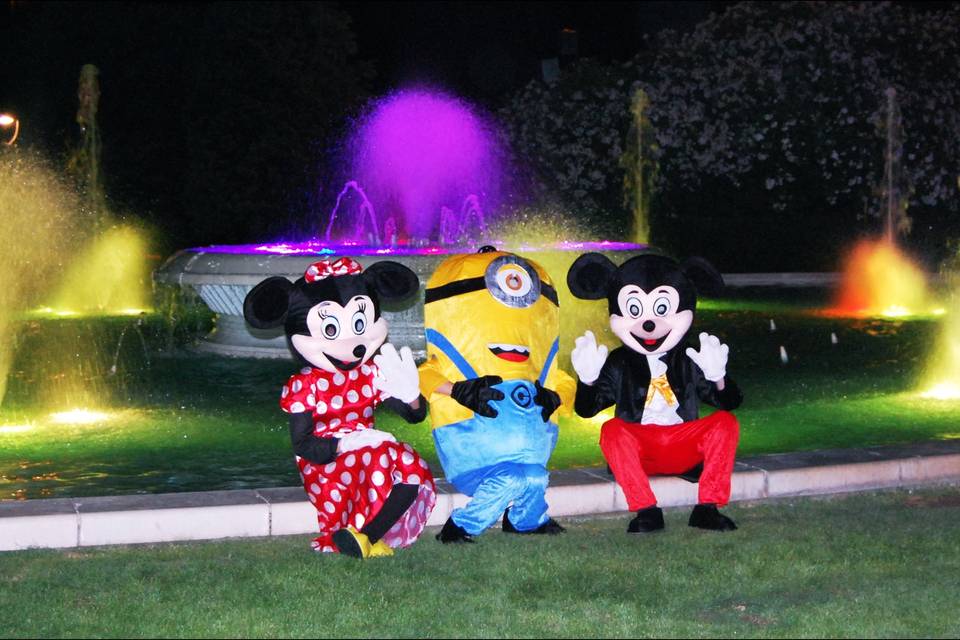 Minnie, Mickey y Minion