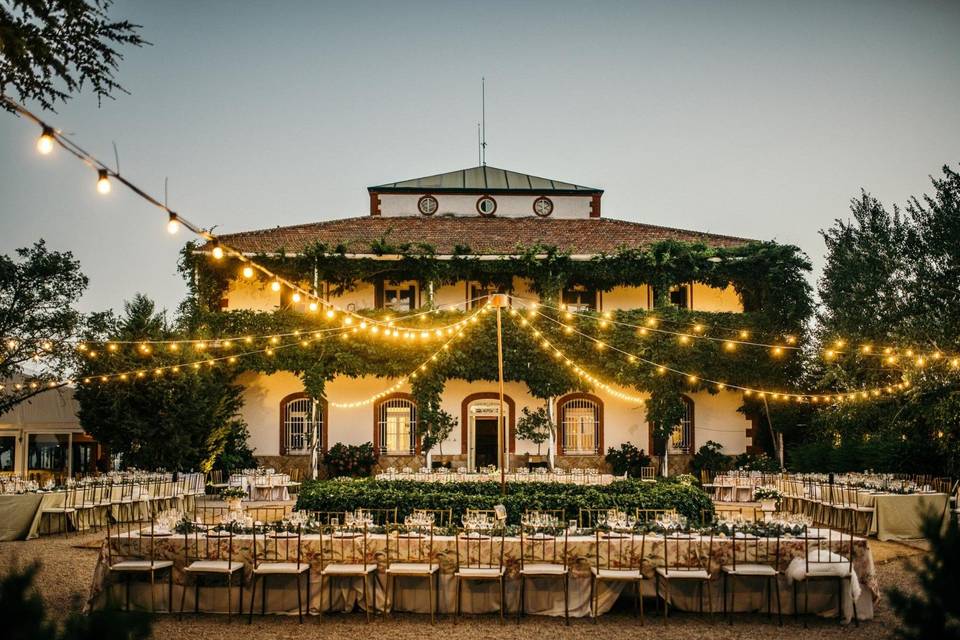 Cena en los jardines