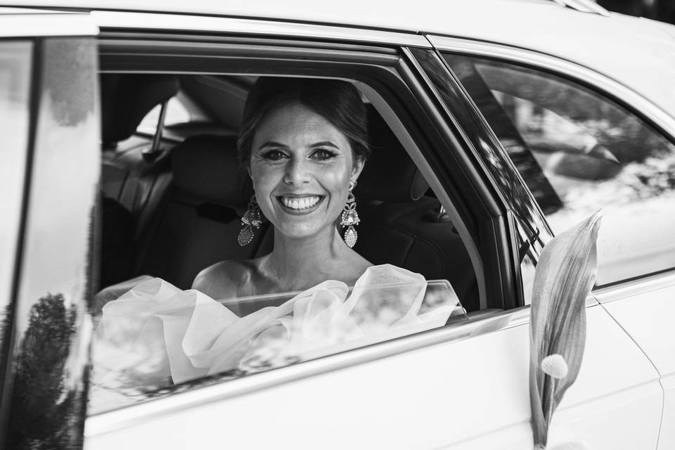 Novia en el coche