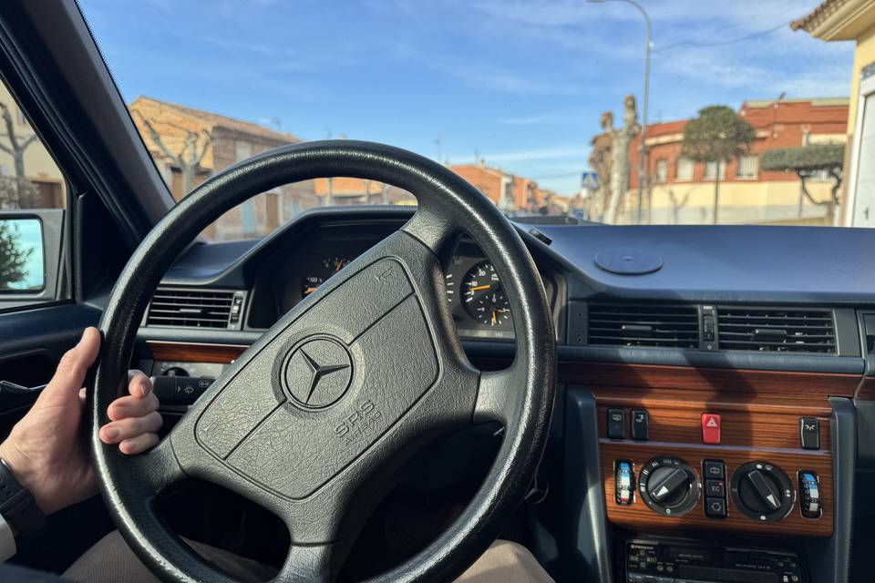 JM Choofers Mercedes E