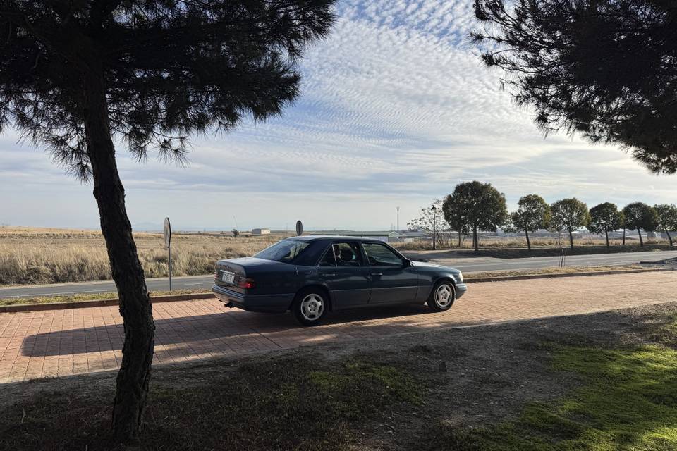 JM Choofers Mercedes E
