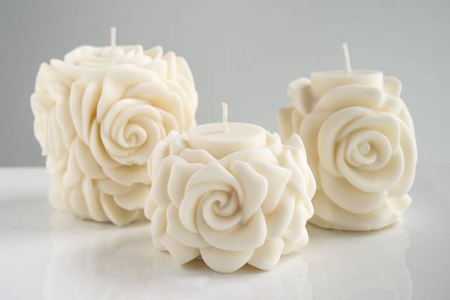 Ezait Candles