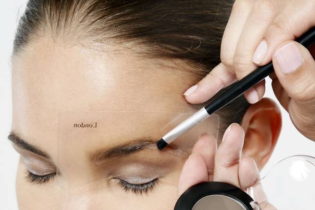 Diseño de cejas
