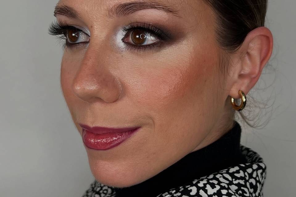Ana Makeup