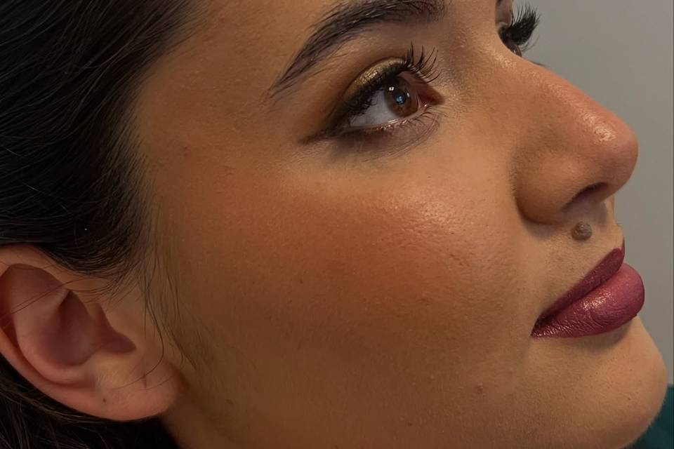 Ana Makeup