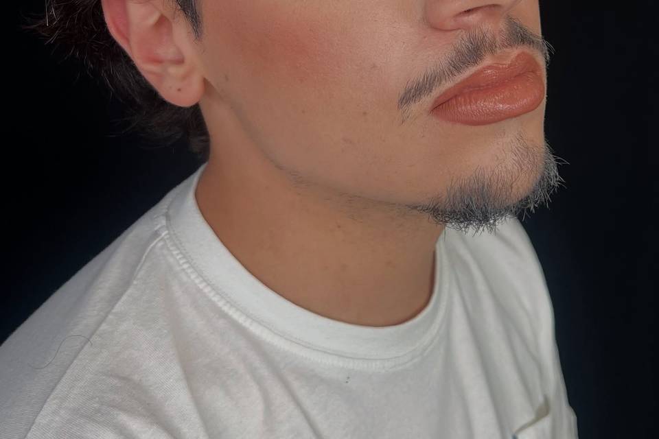 Ana Makeup