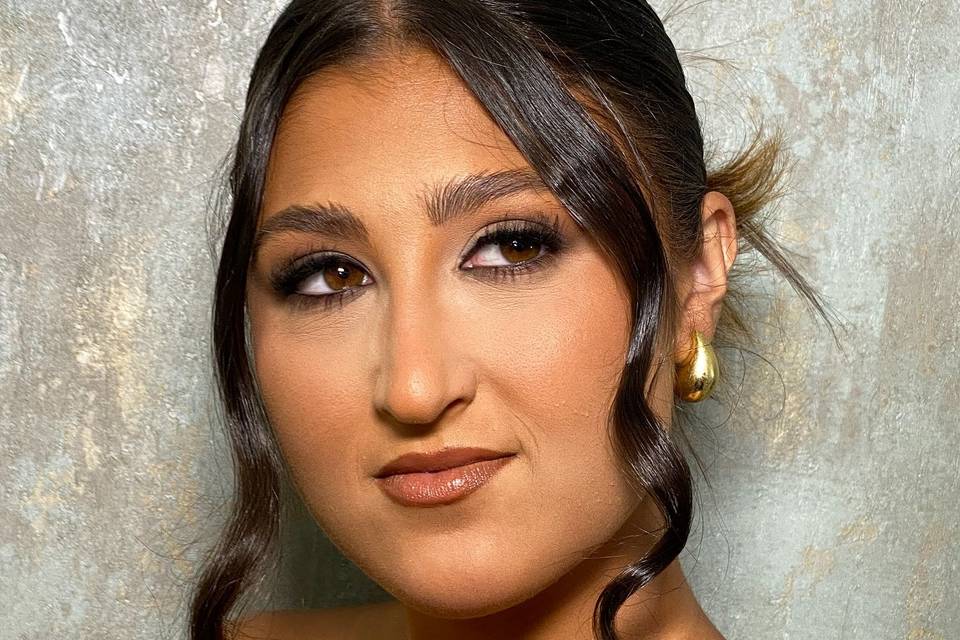Ana Makeup