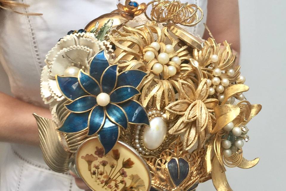 Bouquet azul y oro