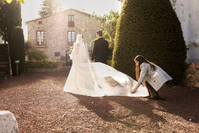 Class Wedding by Andrea