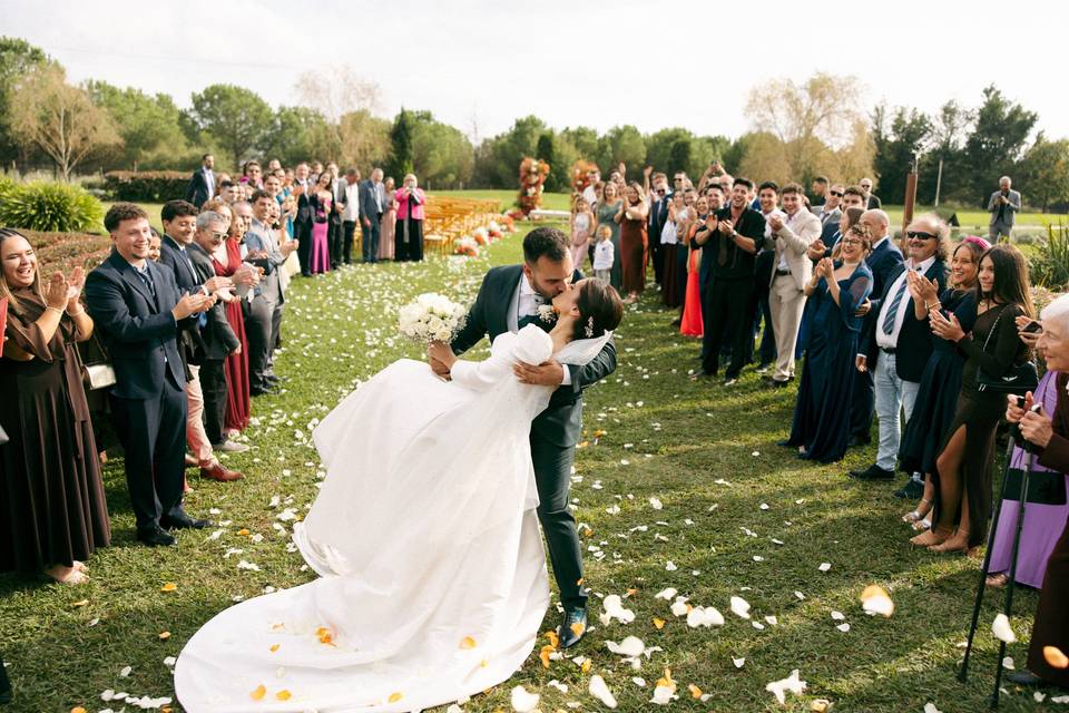 Y felizmente casados