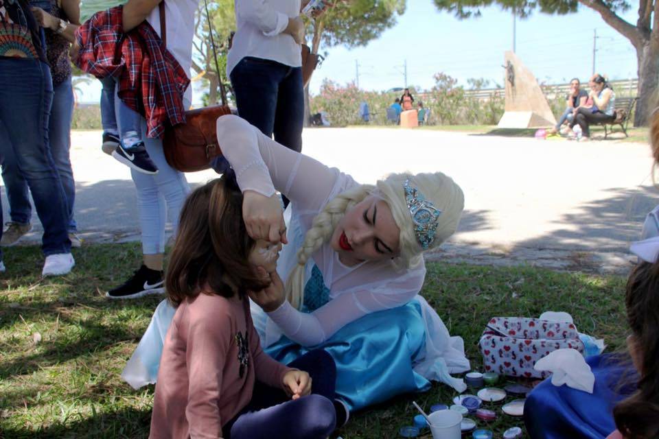 Pintacaras con Elsa