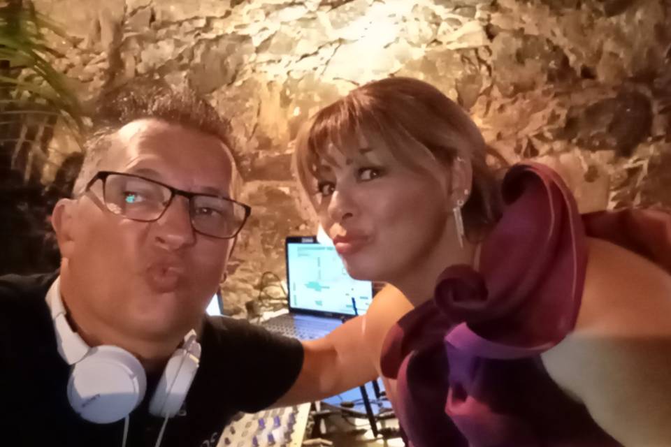 😊
