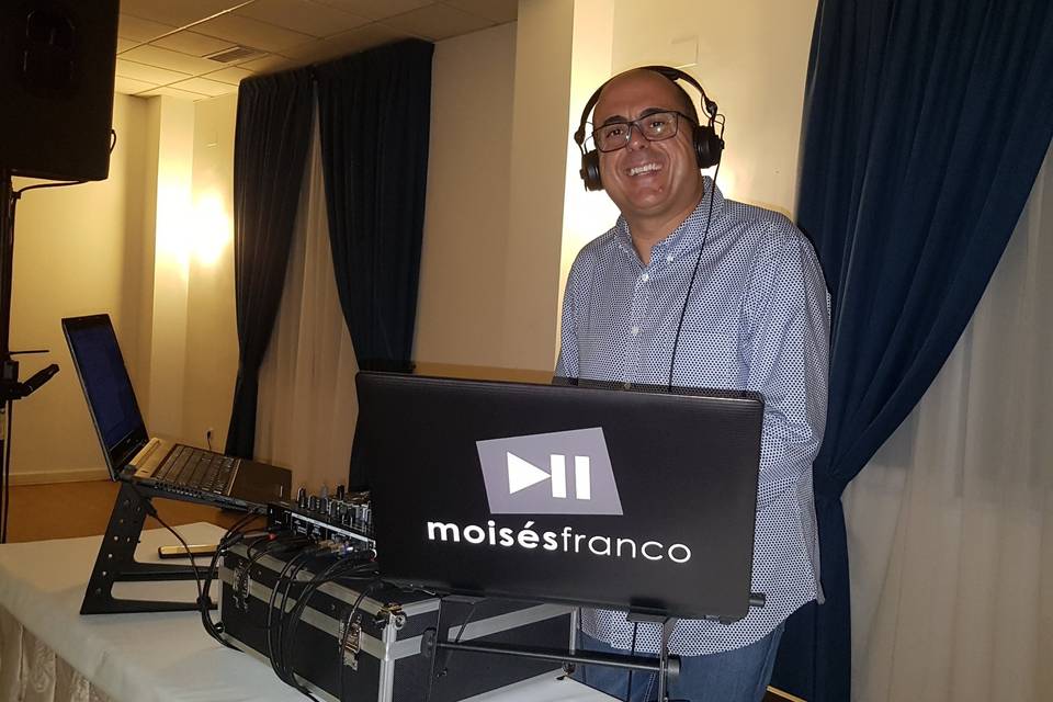 Moisés Franco - Locutor y DJ