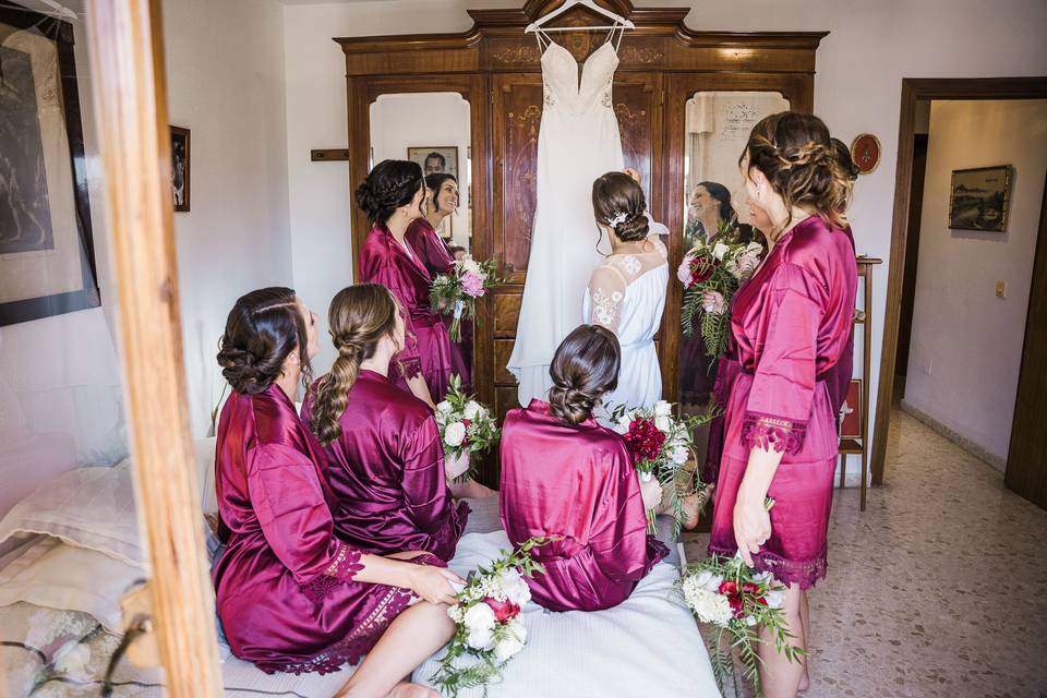 Silvia y sus damas de honor