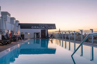 Hotel Giralda Center