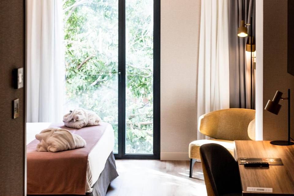 Hotel Giralda Center